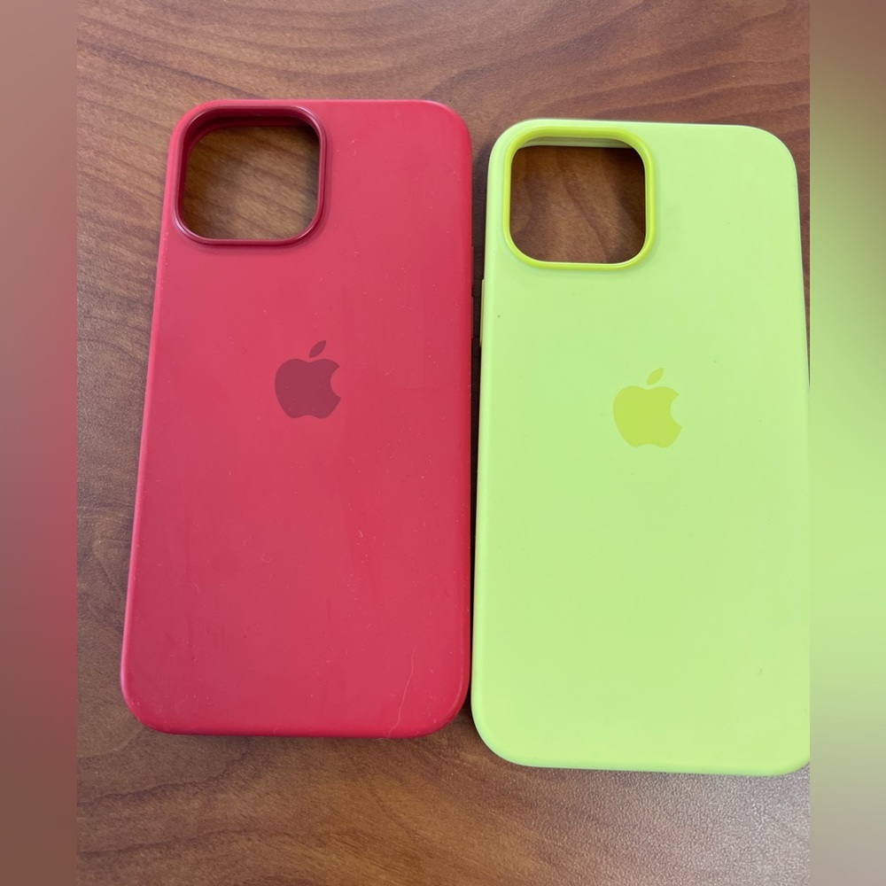 Red Apple iPhone 13 Pro Max Apple Case